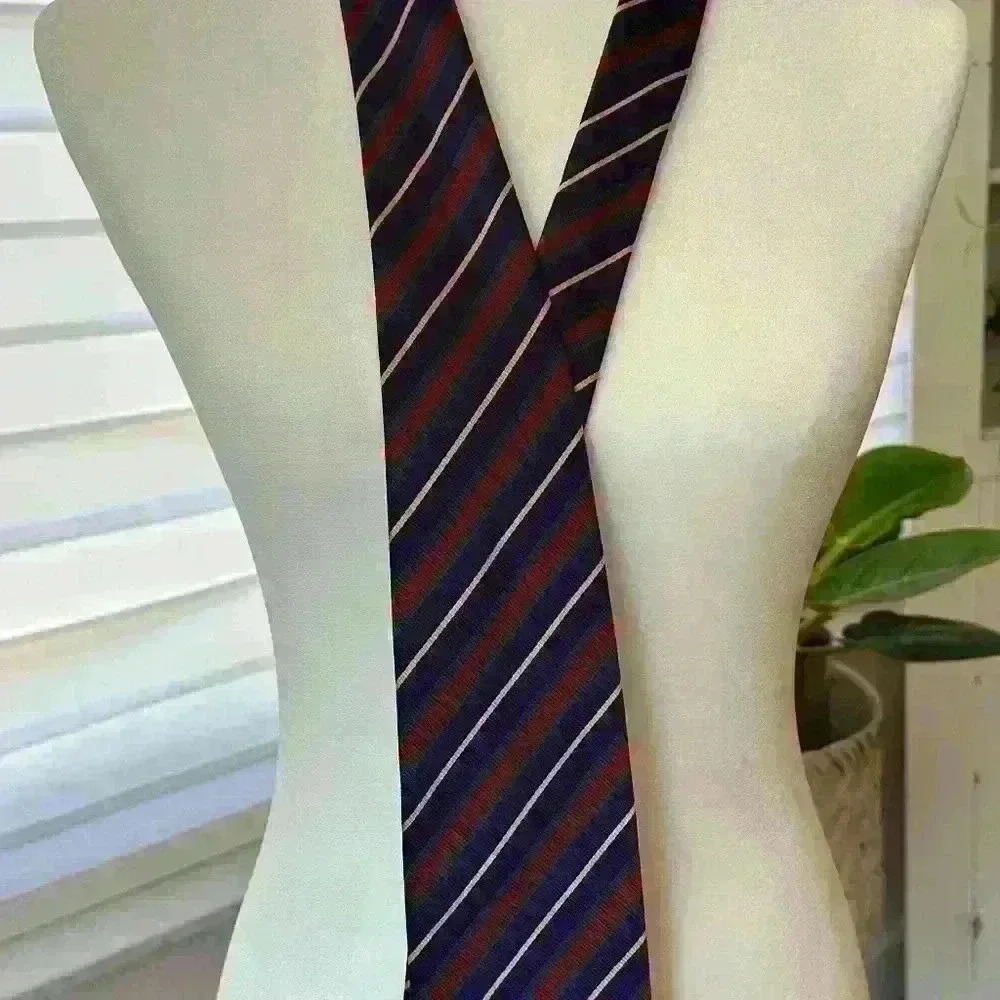 Hunt Club 100% Silk Tie Made in Italy -Multi Color Stripes